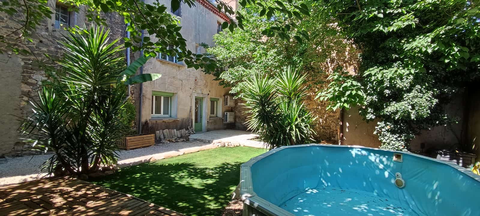 À vendre – Maison d'hôtes de 8 chambres à Adissan – Hérault (34)