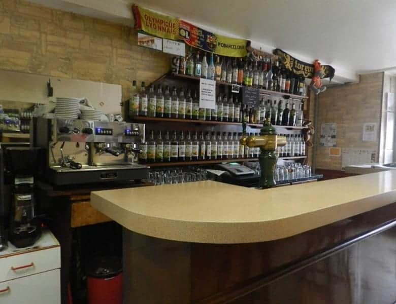 a-vendre-fonds-de-commerce-dun-hotel-restaurant-de-10-chambres-30-couverts-en-isere-3