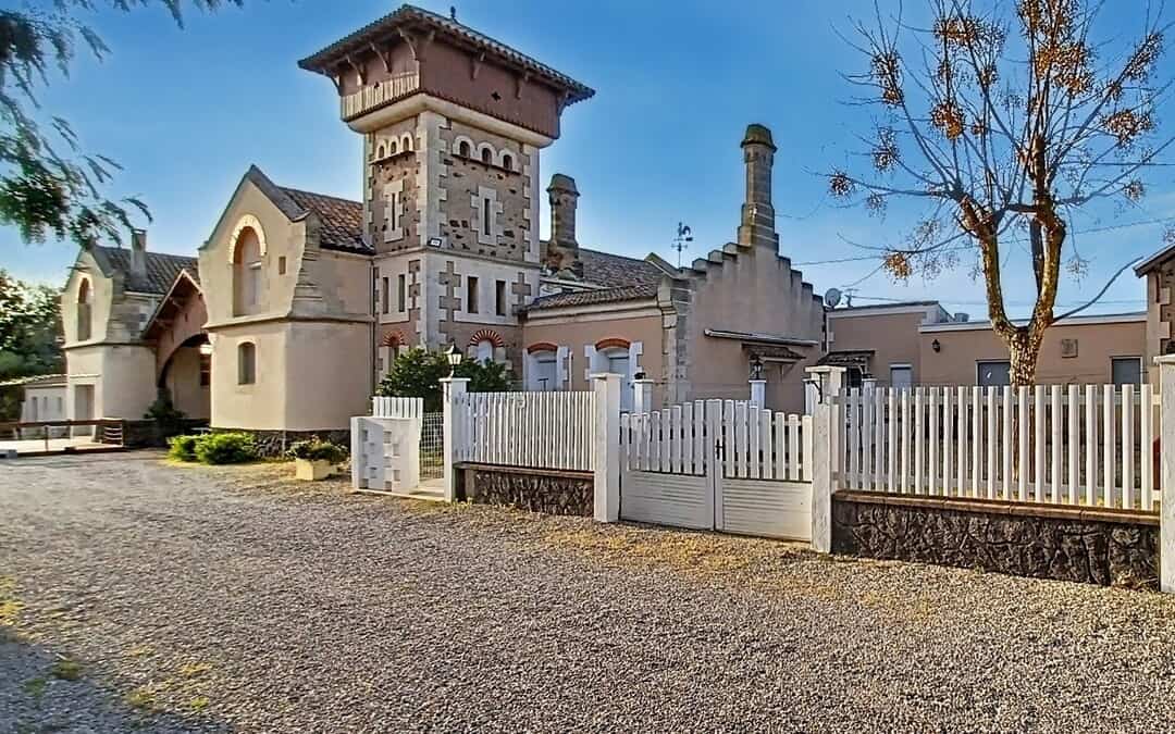 À vendre – Maison de maître avec 9 gîtes et 5 chambres d’hôtes à Agde – Hérault (34)