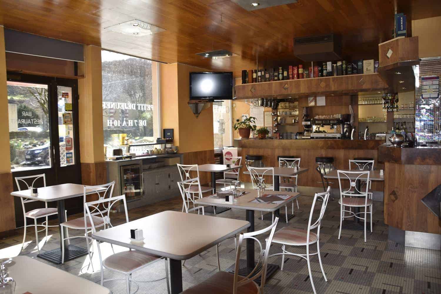 À vendre – Hôtel-restaurant 2 étoiles de 19 chambres à Bort-les-Orgues – Corrèze (19)