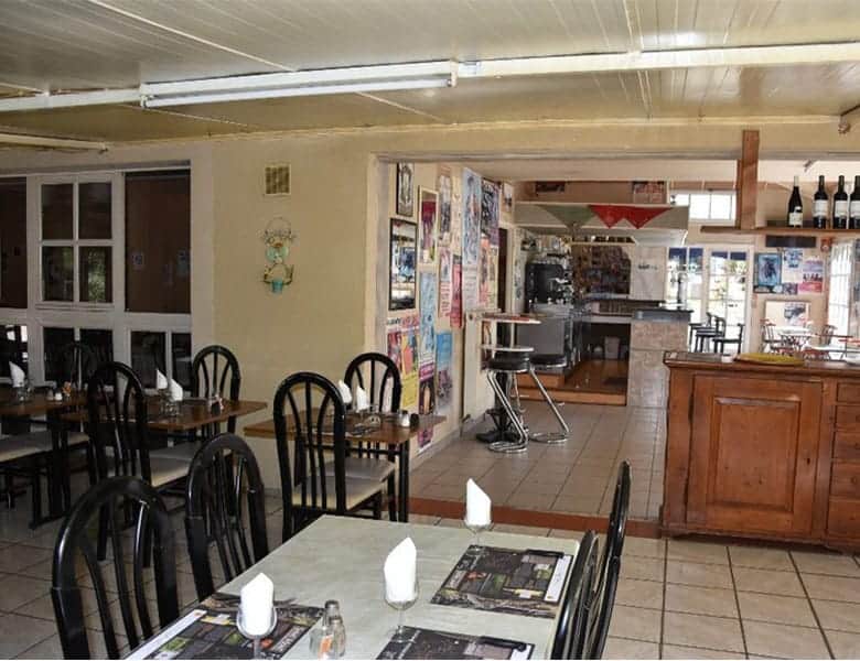 a-vendre-cafe-hotel-restaurant-de-8-chambres-dans-le-gers-17