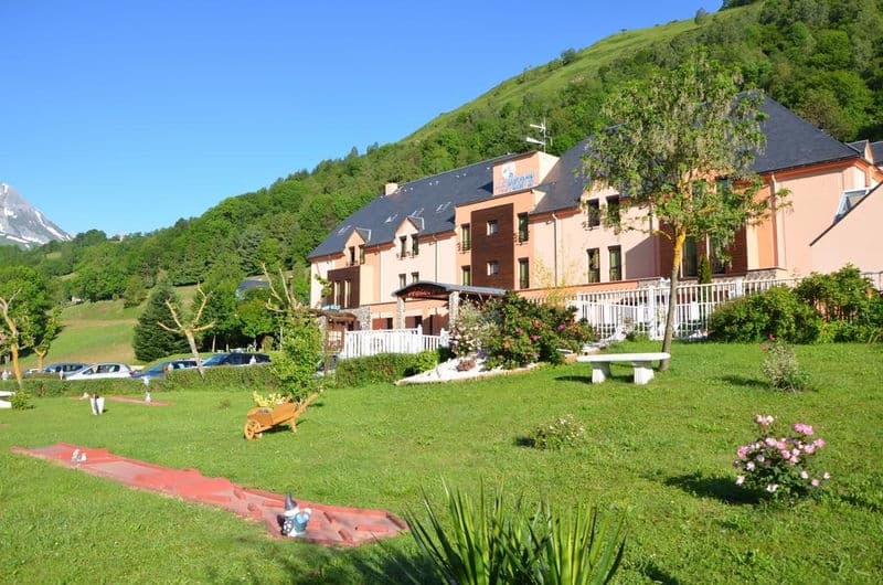 À vendre – Hôtel Restaurant de 42 chambres et 120 couverts à Aucun – Hautes-Pyrénées (65)