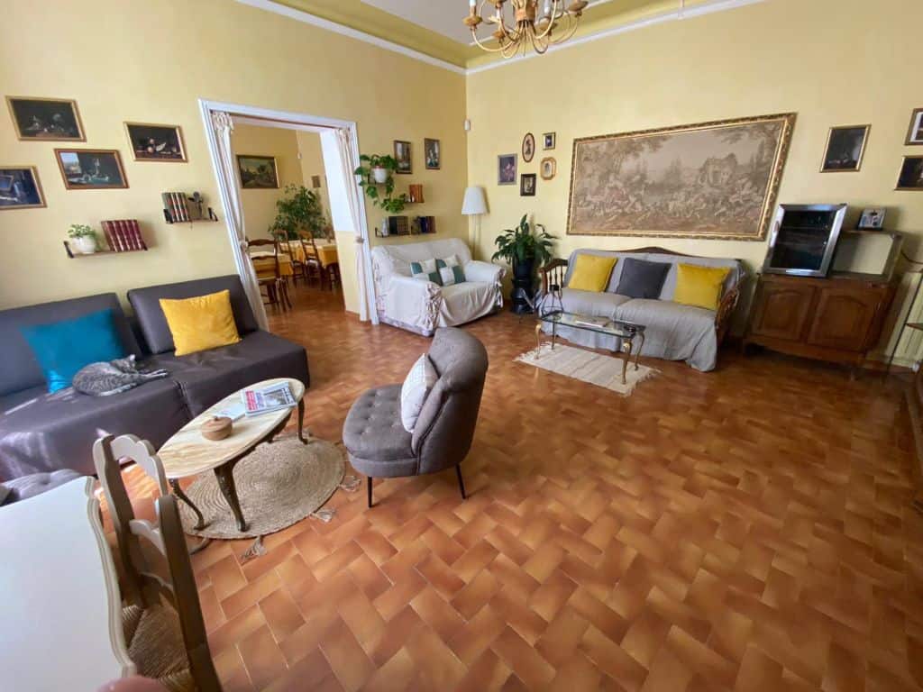 Hotel bureau- Ventoux-Vaucluse- VPA 8