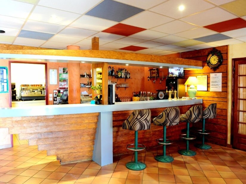 Hôtel-restaurant 2 étoiles de 8 413 m² à vendre à proximité de Reims