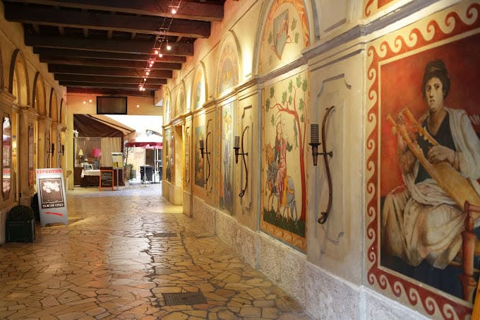 À vendre – Bâtiment d’exception à usage touristique dans le centre-ville d’Avignon – Vaucluse (84)