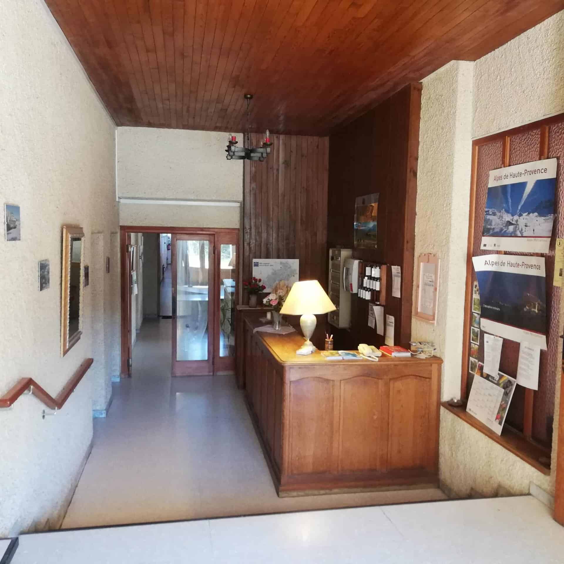 À vendre – Auberge/Gîte Restaurant de 15 chambres à Turriers - Alpes-de-Haute-Provence (04)