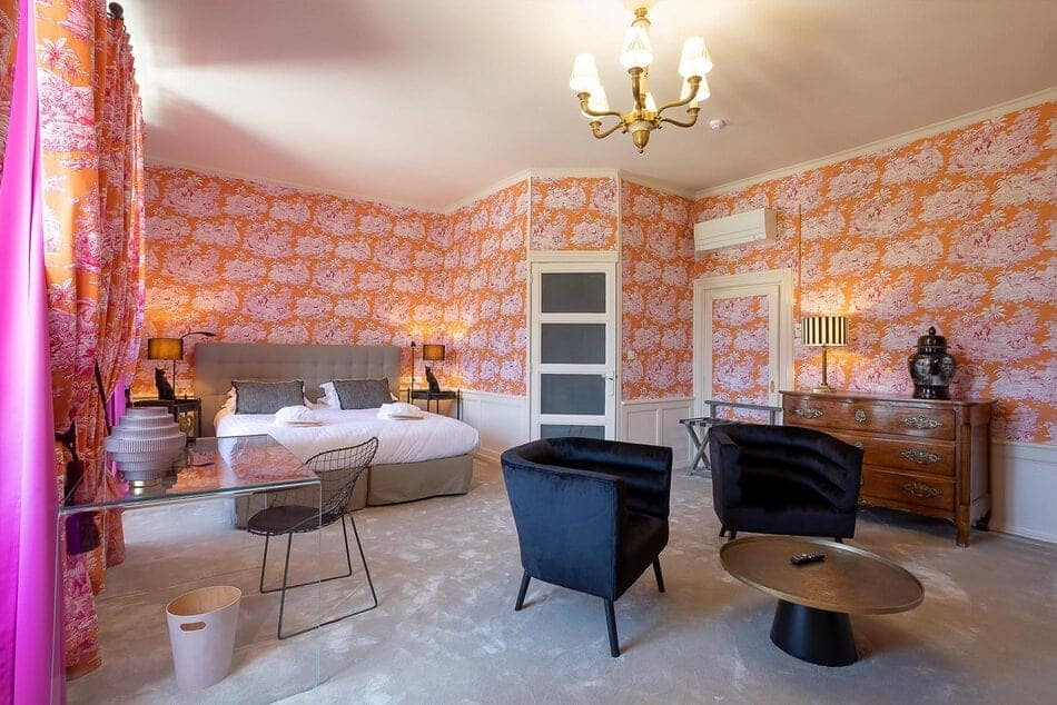 À vendre – Château du XVIIe siècle de 34 chambres à Donchery - Ardennes (08)
