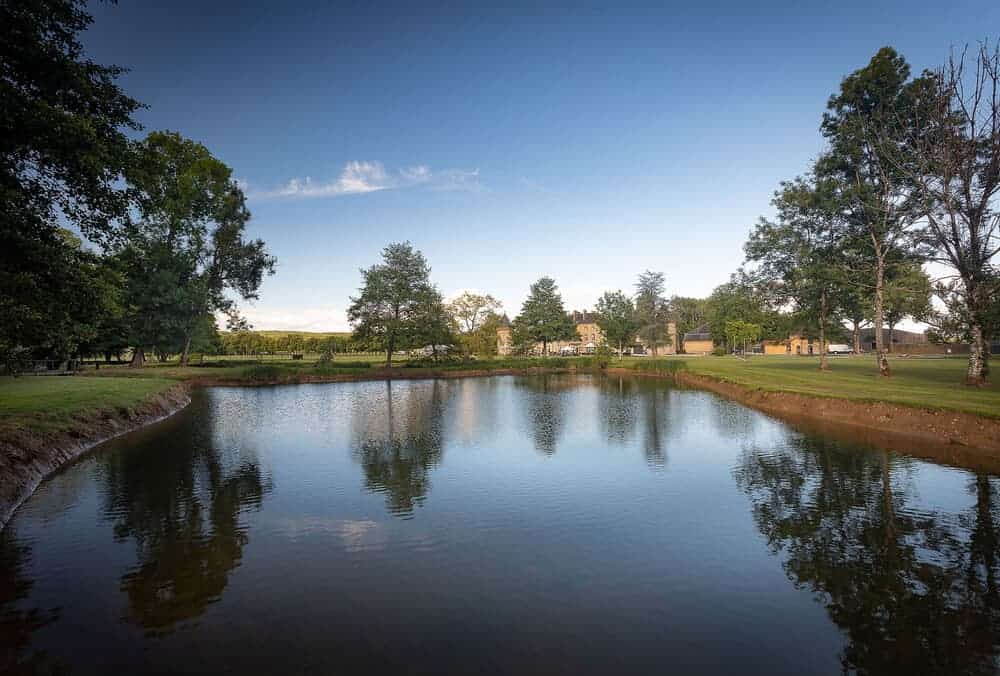 À vendre – Château du XVIIe siècle de 34 chambres à Donchery - Ardennes (08)