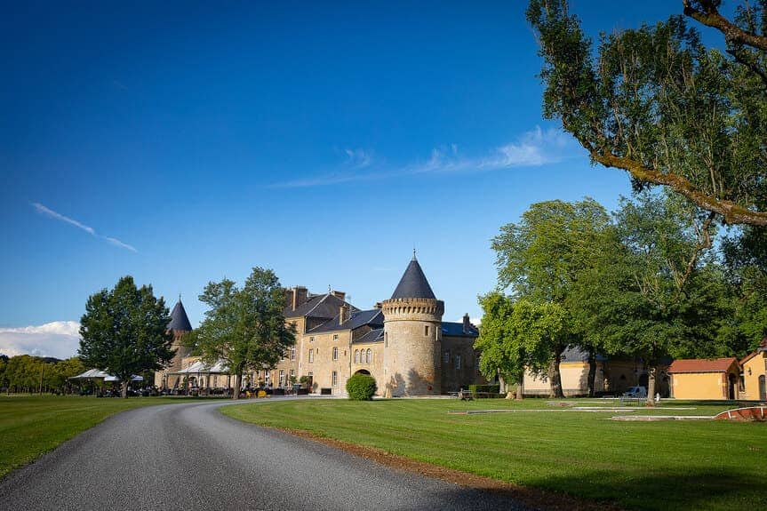 À vendre – Château du XVIIe siècle de 34 chambres à Donchery - Ardennes (08)