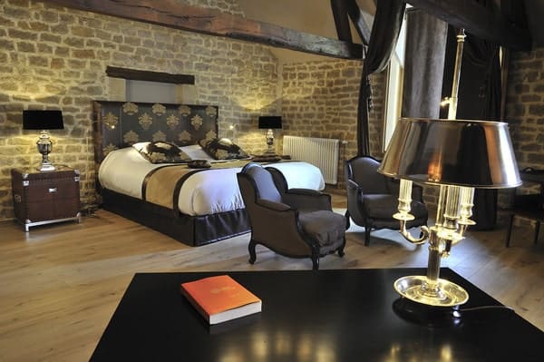 À vendre – Château du XVIIe siècle de 34 chambres à Donchery - Ardennes (08)
