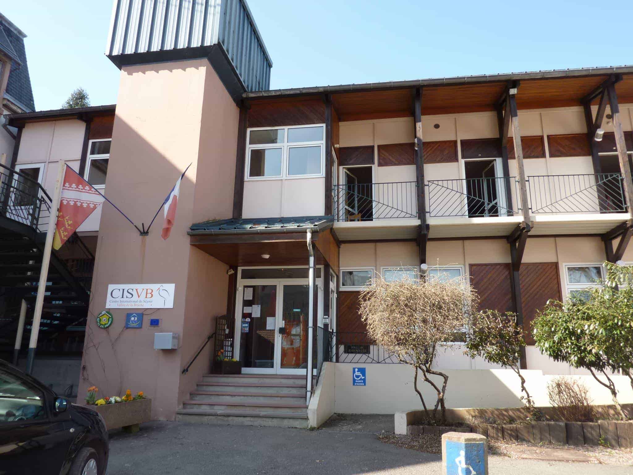 À vendre ou à louer – Ancien Centre d’Accueil de 38 chambres à Reconvertir en Hébergement Touristique à La Broque – Bas-Rhin (67)