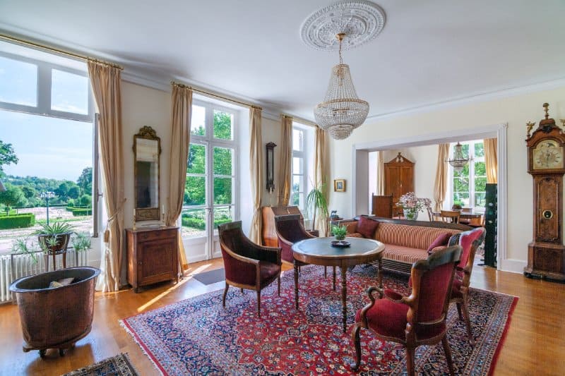 À vendre – Château de 17 pièces à Châteauvillain – Haute-Marne (52)