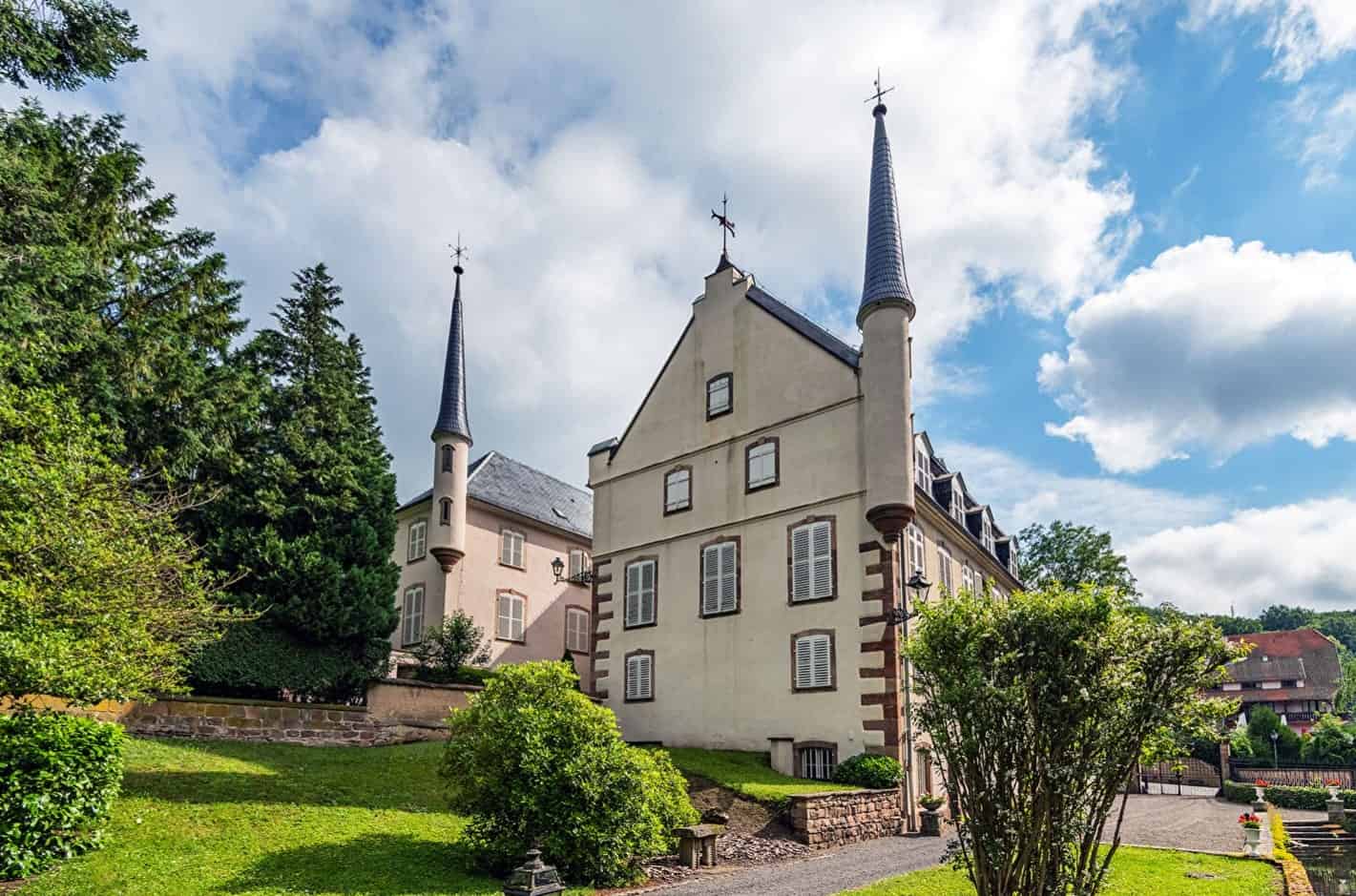 À vendre – Château du XVIIIe siècle de 25 chambres à Klingenthal – Bas-Rhin (67)