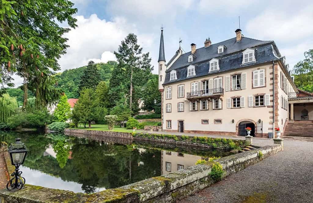 À vendre – Château du XVIIIe siècle de 25 chambres à Klingenthal – Bas-Rhin (67)