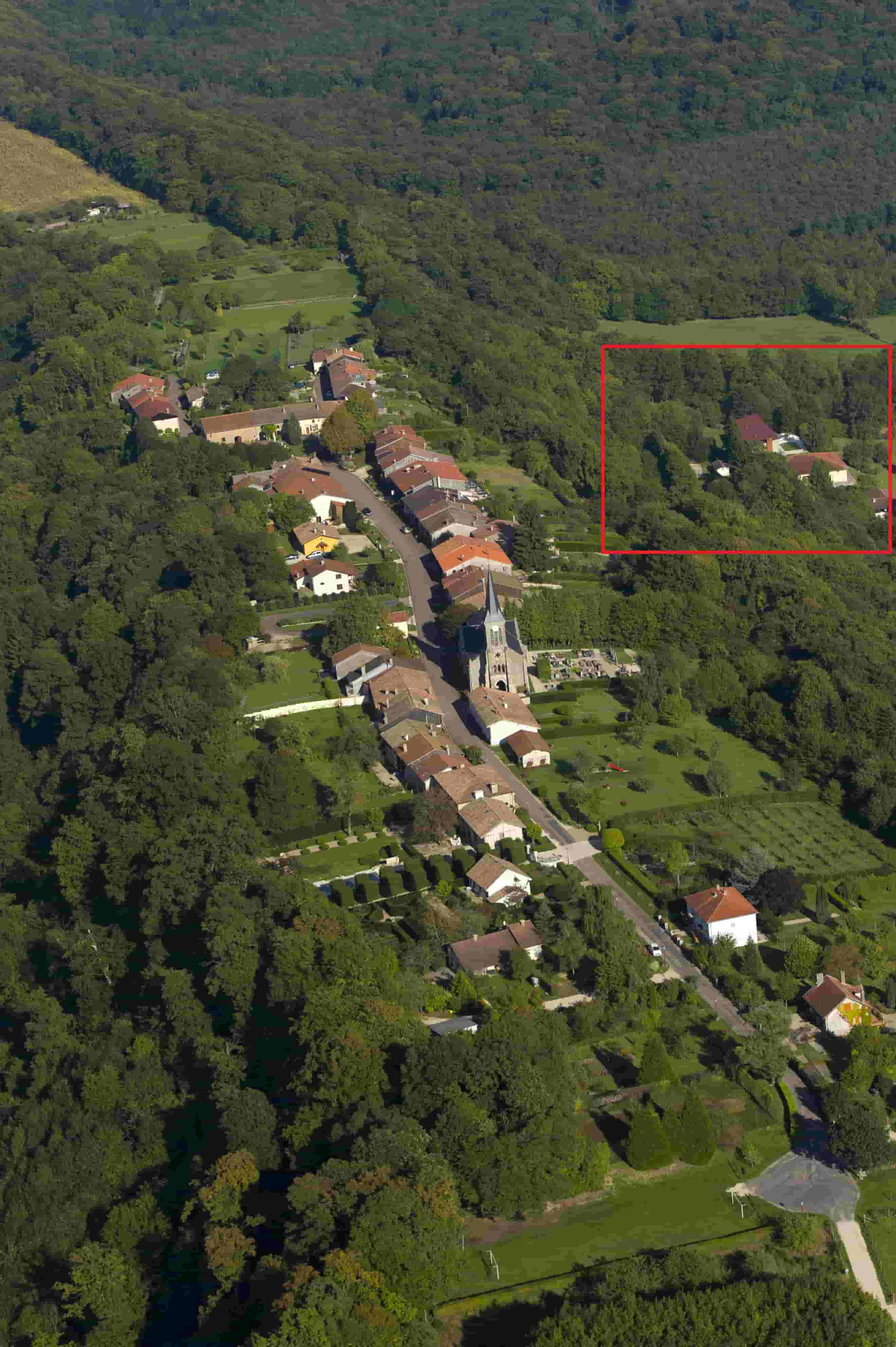 À vendre – Ancien centre de vacances de 20 chambres à Beaulieu-en-Argonne – Meuse (55)