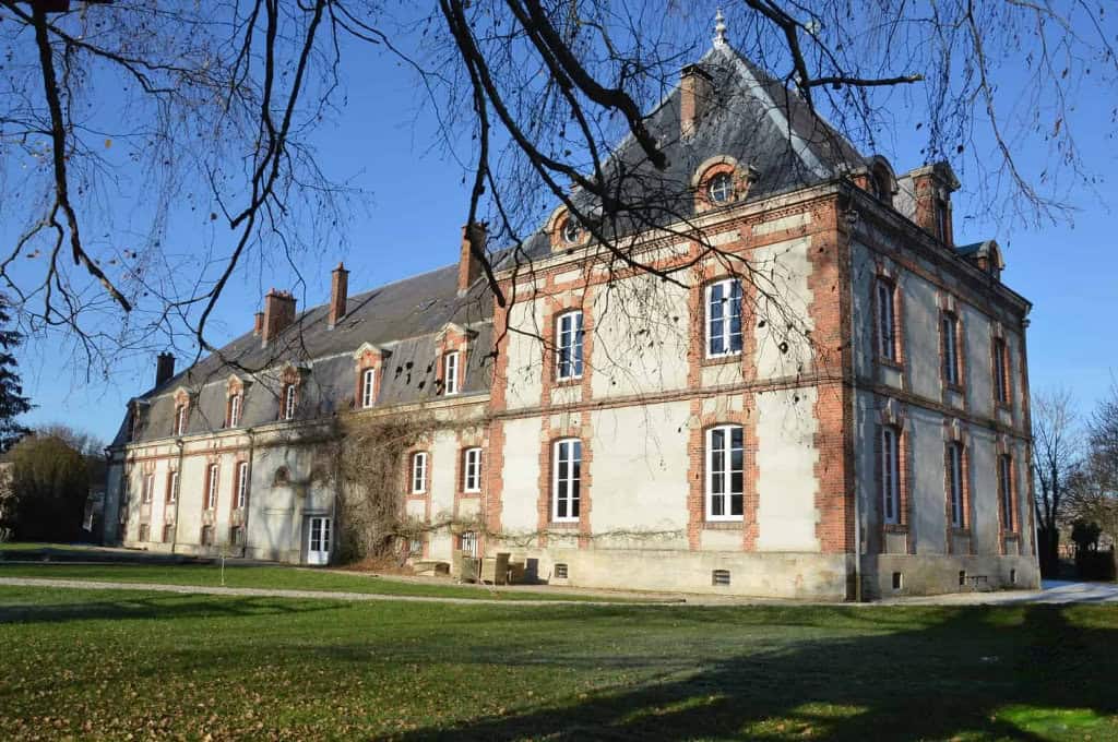 À vendre – Château du XVIe siècle de 10 chambres à Nettancourt – Meuse (55)