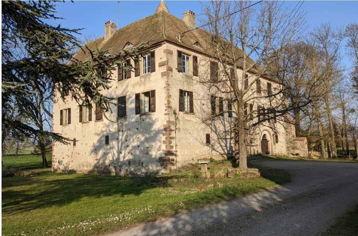 À vendre – Château du XIIe siècle de 5 chambres à proximité de Mulhouse à Hartmannswiller – Haut-Rhin (68)