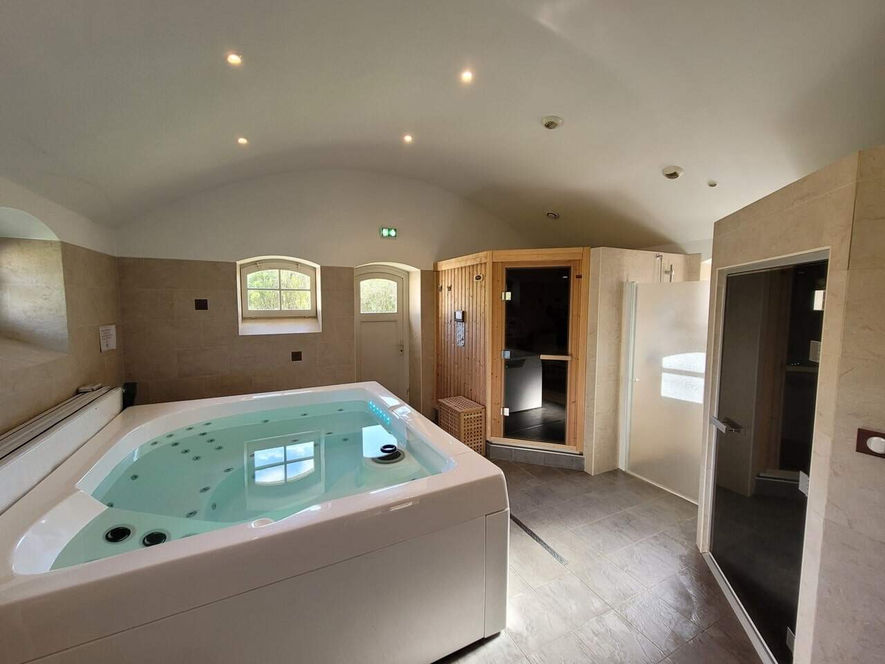 À vendre – Château 4 étoiles de 25 chambres à Les Monthairons - Meuse (55)