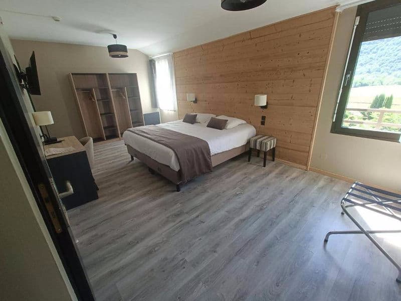 À vendre – Hôtel Restaurant de 42 chambres et 120 couverts à Aucun – Hautes-Pyrénées (65)
