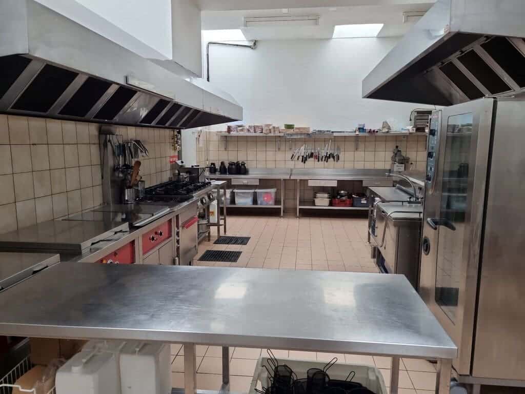 Location Gérance – Hôtel Restaurant de 37 chambres et 120 couverts à Égletons – Corrèze (19)