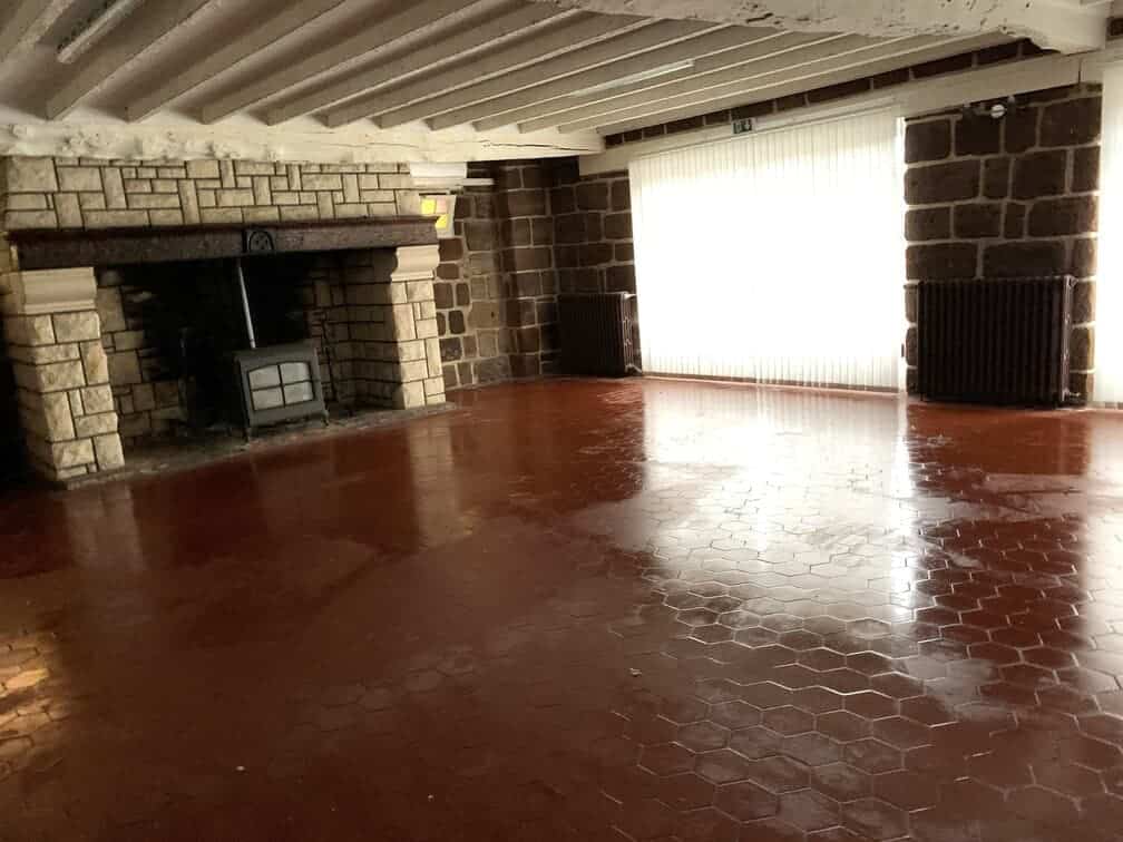 À vendre – Hôtel Restaurant à Varetz – Corrèze (19)