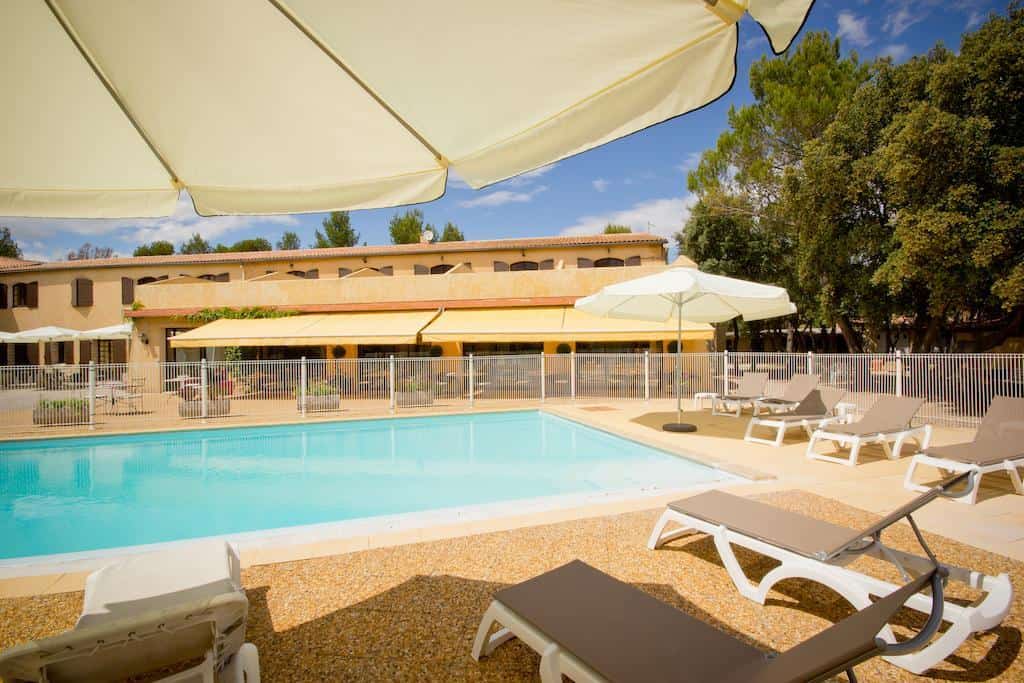 À Vendre – Hôtel Restaurant 3 étoiles de 36 chambres et 50 couverts à Saint-Didier – Vaucluse (84)