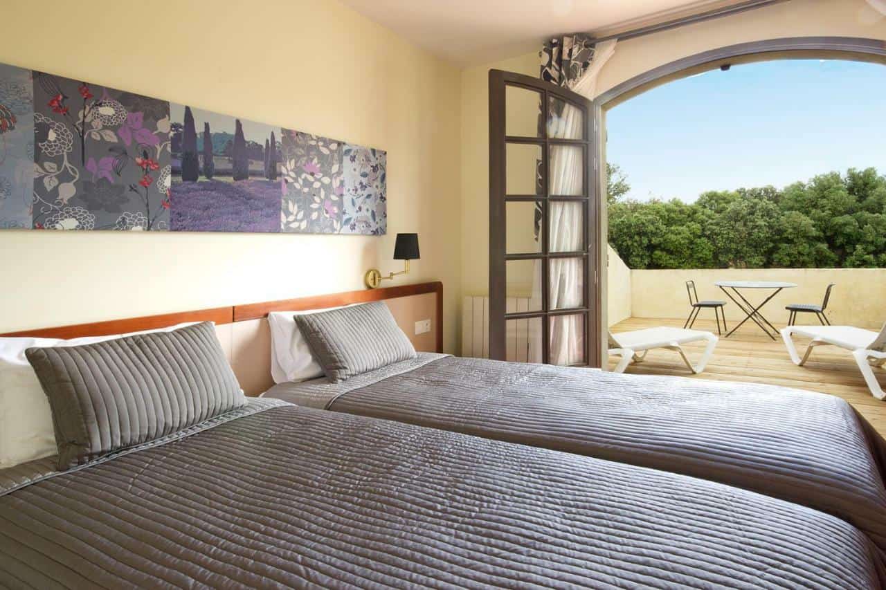 À Vendre – Hôtel Restaurant 3 étoiles de 36 chambres et 50 couverts à Saint-Didier – Vaucluse (84)