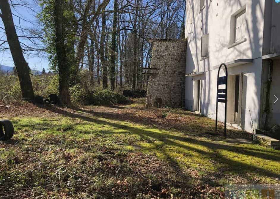 À Vendre – Ancien Centre de Vacances de 70 chambres à rénover à Saint-Laurent-de-Neste – Hautes-Pyrénées (65)