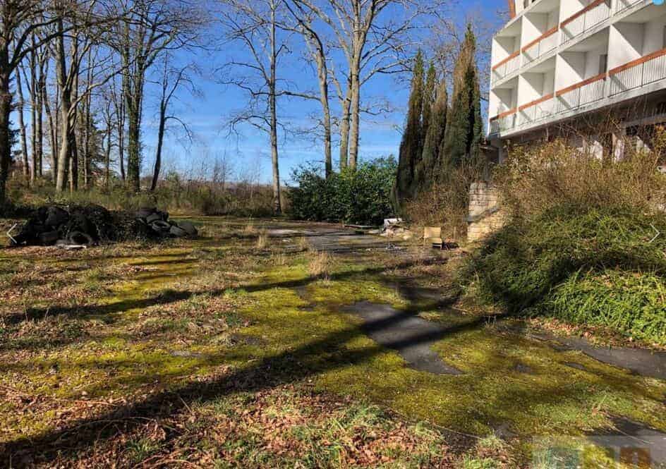 À Vendre – Ancien Centre de Vacances de 70 chambres à rénover à Saint-Laurent-de-Neste – Hautes-Pyrénées (65)