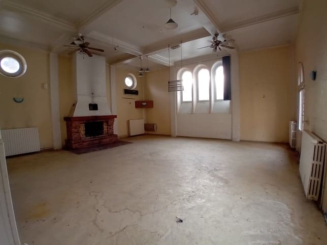 À Vendre – Ancienne maison de retraite de 37 chambres à réhabiliter en offre d’hébergement touristique à Berten – Hautes-Pyrénées (65)