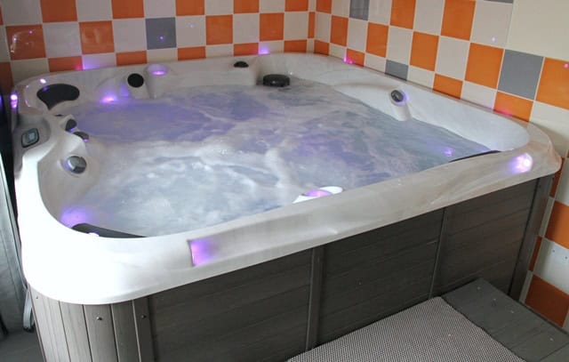 À Vendre – Hôtel-Restaurant de 9 chambres et 70 couverts à Apremont – Ardennes (08)