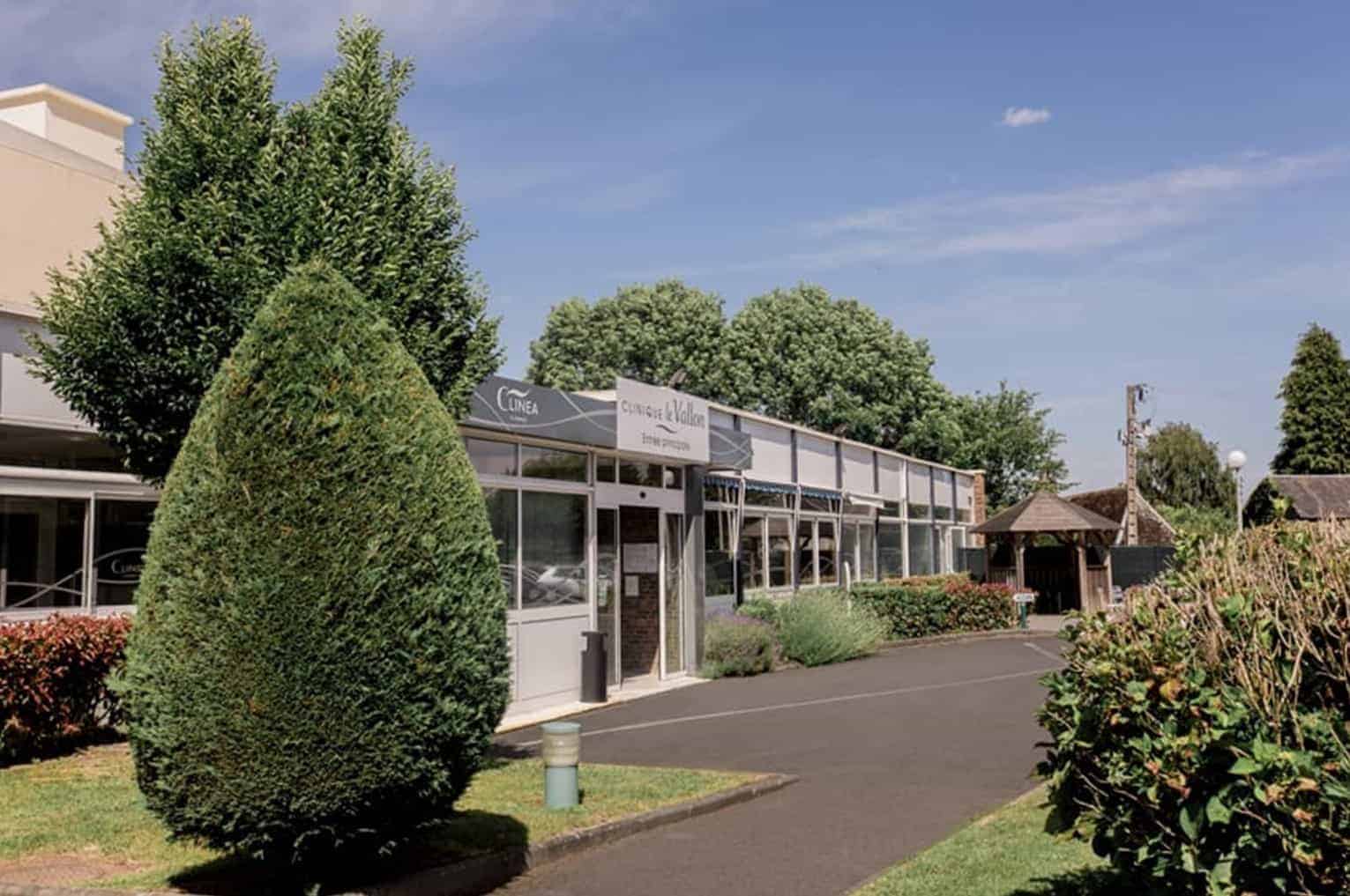 À Vendre – Ancienne clinique de 78 chambres à réhabiliter en hébergement touristique à Saint-Ouen-du-Tilleul – Eure (27)