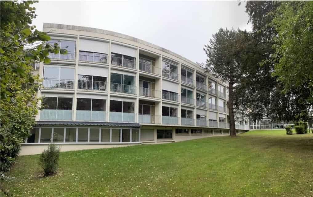 À Vendre – Ancienne clinique de 78 chambres à réhabiliter en hébergement touristique à Saint-Ouen-du-Tilleul – Eure (27)