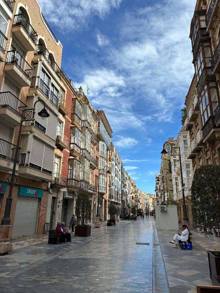 À Vendre – Bâtiment à réhabiliter en Hôtel 3 ou 4 étoiles à Carthagène – Région de Murcie - Espagne
