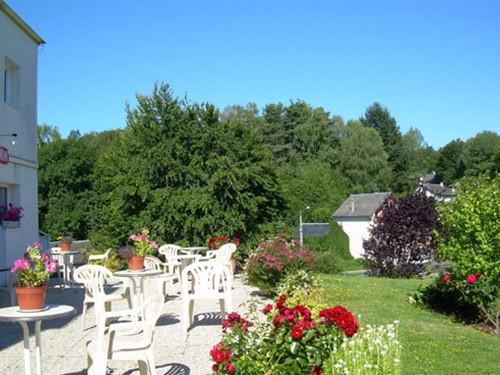 À vendre – Hôtel-Restaurant de 36 chambres à Merlines – Corrèze (19)
