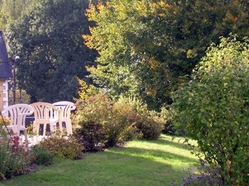 À vendre – Hôtel-Restaurant de 36 chambres à Merlines – Corrèze (19)
