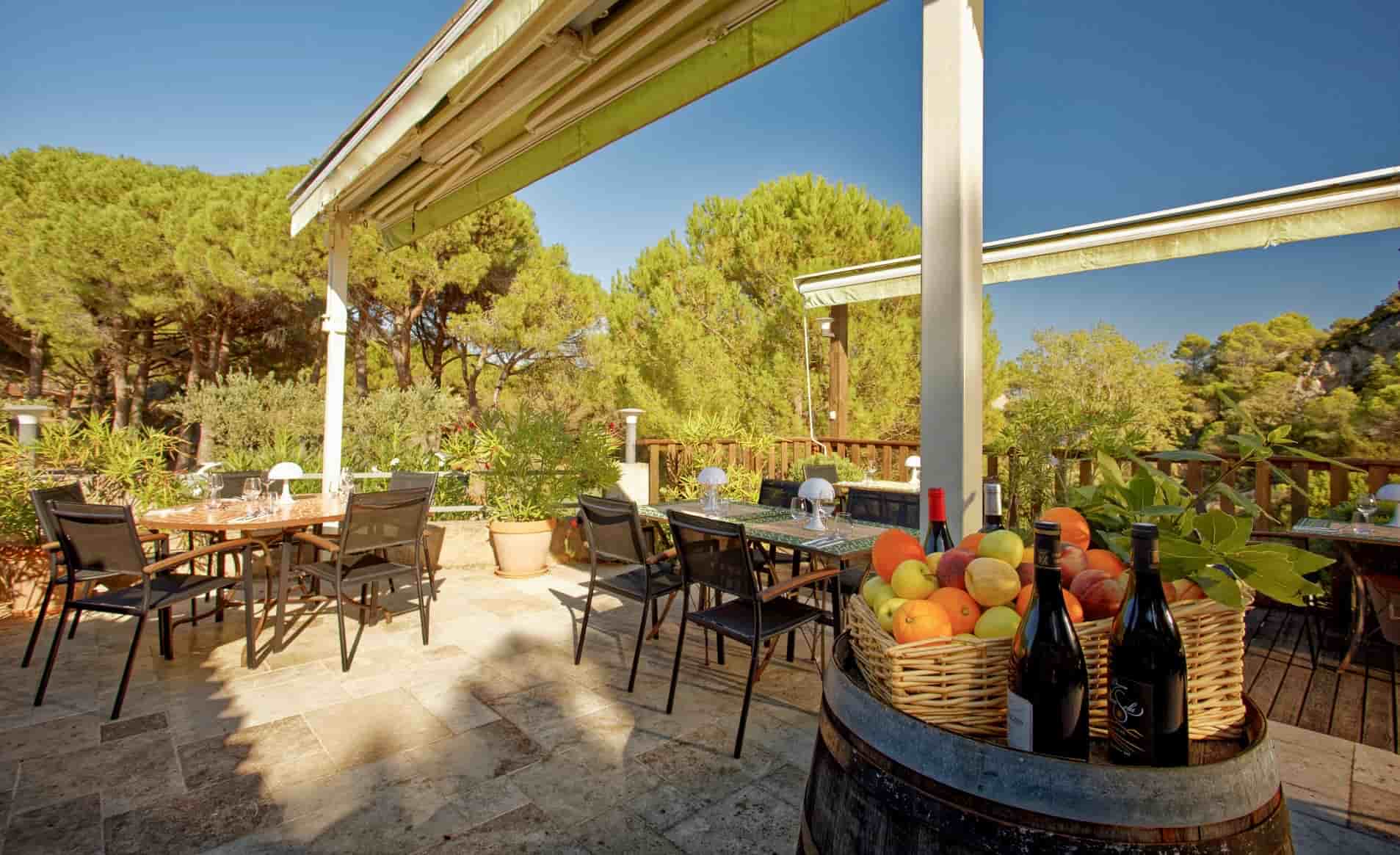 À vendre – Hôtel-Restaurant de 18 chambres et 100 couverts à Mourèze – Hérault (34)