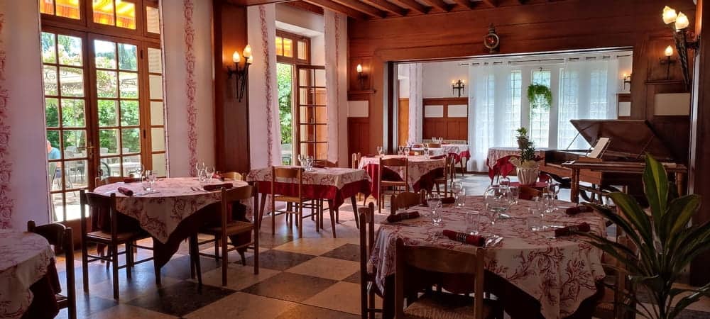 À vendre – Hôtel-Restaurant de 6 chambres et 70 couverts à Ceilhes-et-Rocozels – Hérault (34)