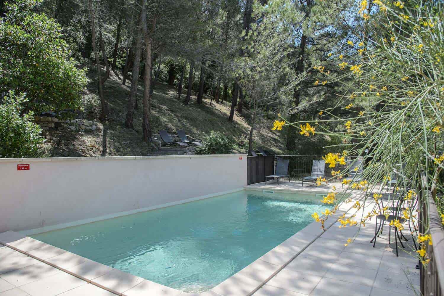 À vendre – Hôtel-Restaurant de 15 chambres et 60 couverts dans le Vaucluse (84)