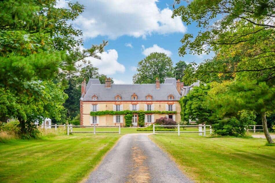 À vendre – Château normand du XVIIᵉ siècle de 27 pièces à Saint-Antonin-de-Sommaire – Eure (27)
