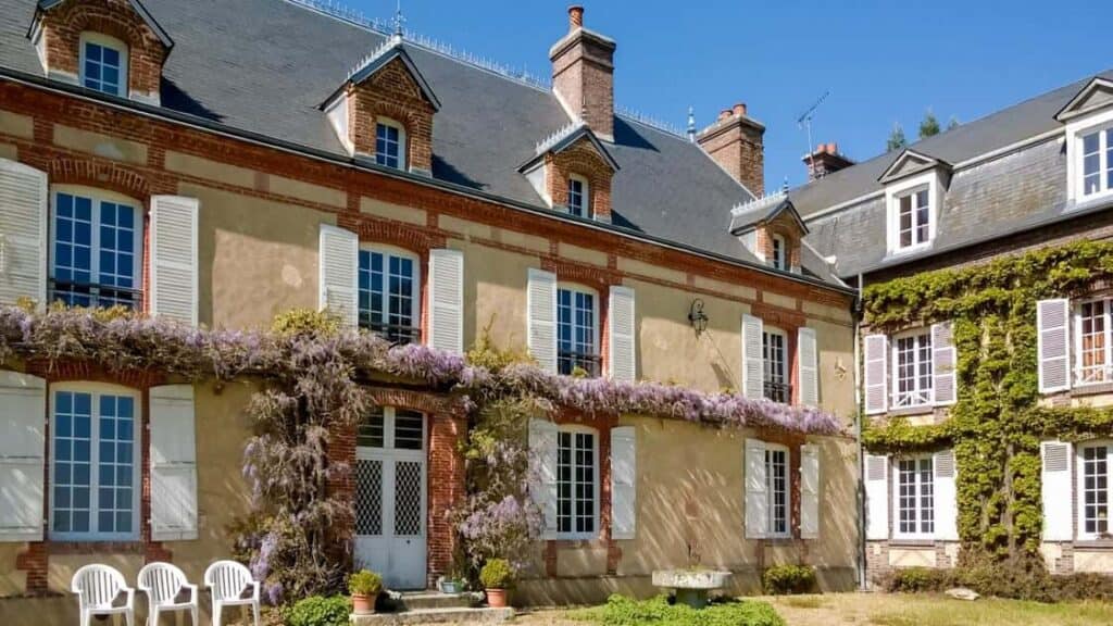 À vendre – Château normand du XVIIᵉ siècle de 27 pièces à Saint-Antonin-de-Sommaire – Eure (27)