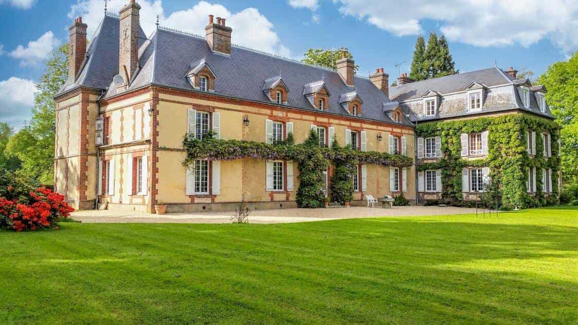 À vendre – Château normand du XVIIᵉ siècle de 27 pièces à Saint-Antonin-de-Sommaire – Eure (27)