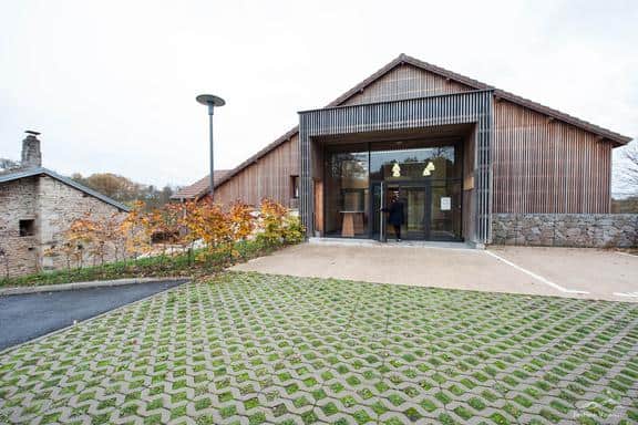 À vendre - Ferme du XIXe siècle réhabilitée à reconvertir en hébergement touristique - Les Voivres, Vosges (88)