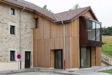 À vendre - Ferme du XIXe siècle réhabilitée à reconvertir en hébergement touristique - Les Voivres, Vosges (88)