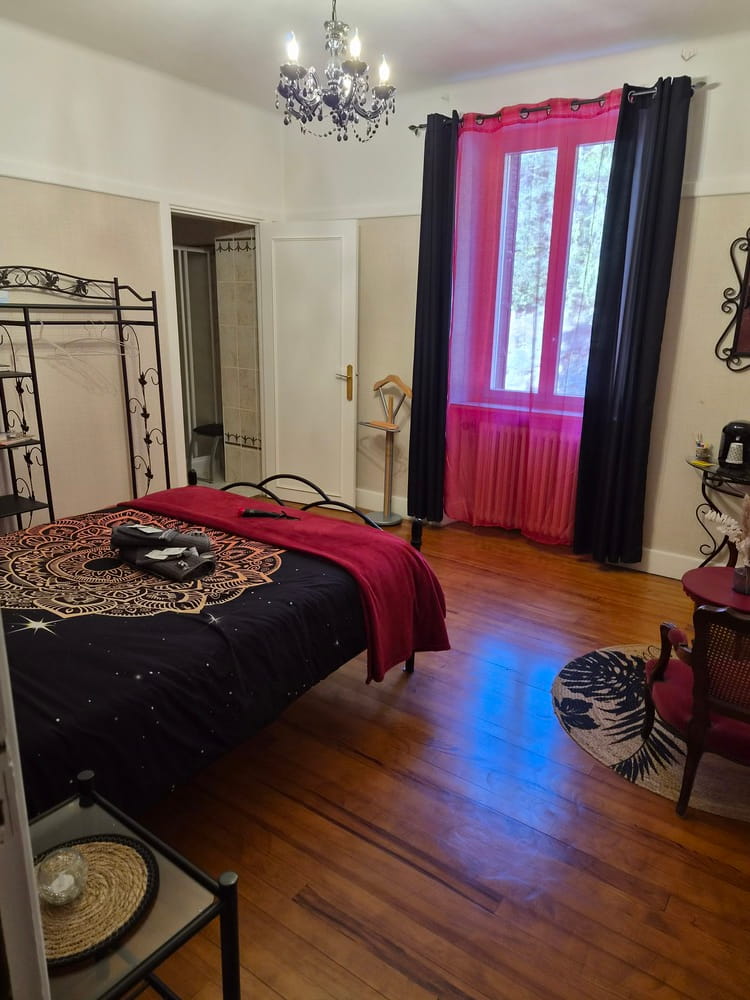 À vendre – Chambre d’hôtes de 4 chambres à Saint-Pons-de-Thomières – Hérault (34)