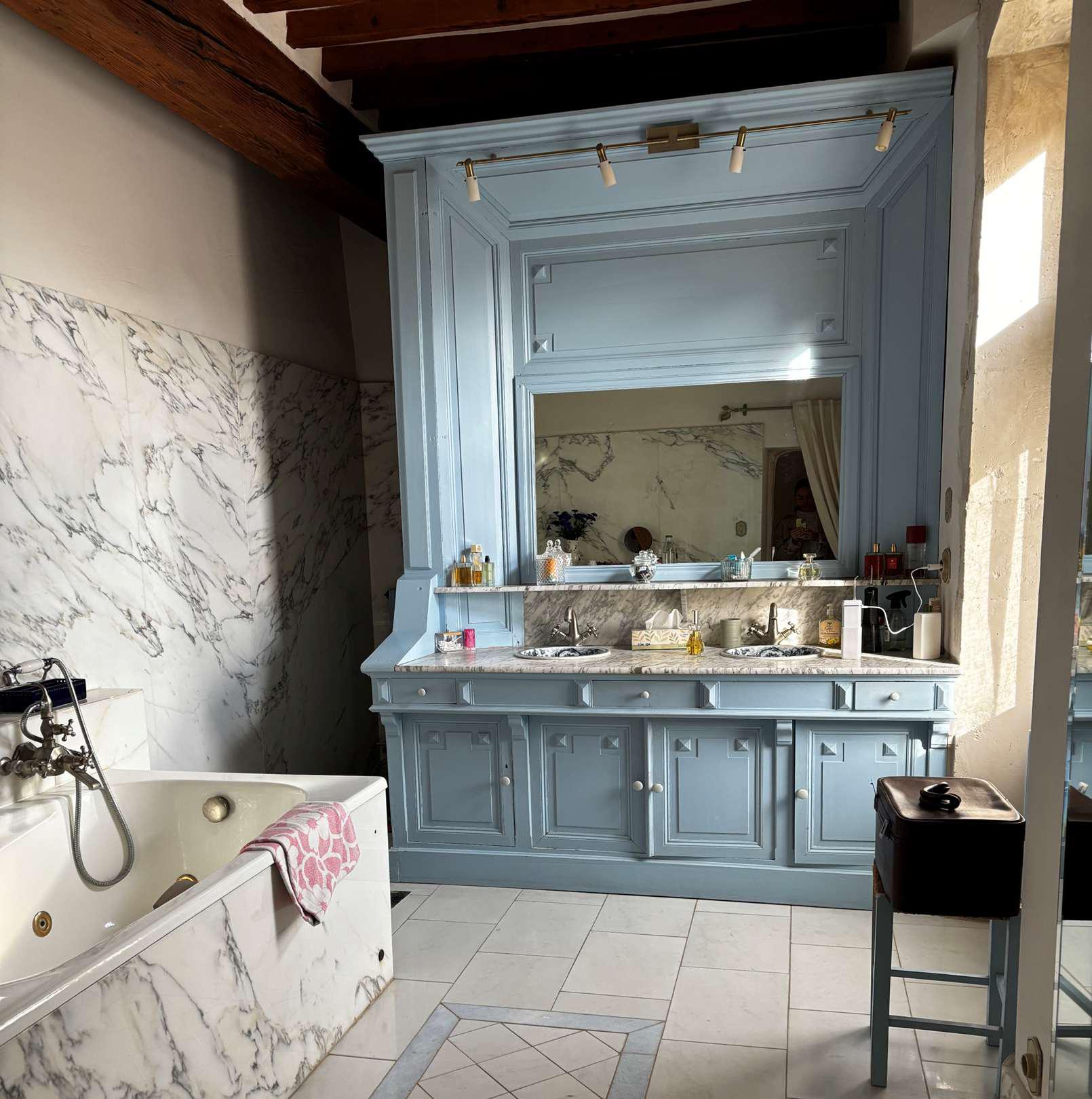 À vendre – Château de 995 m² classé au titre des Monuments historiques à Pernes-les-Fontaines – Vaucluse (84)
