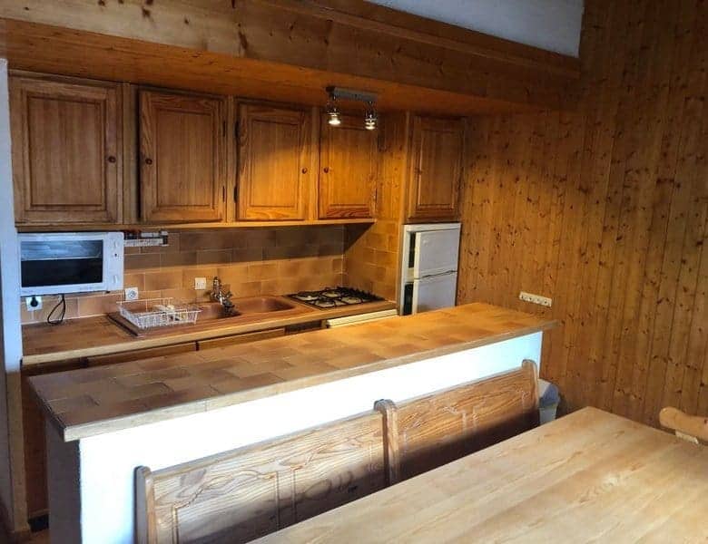 a-vendre-chalet-residence-de-tourisme-3-de-15-appartements-50-couverts-a-bonneval-sur-arc-en-savoie-3