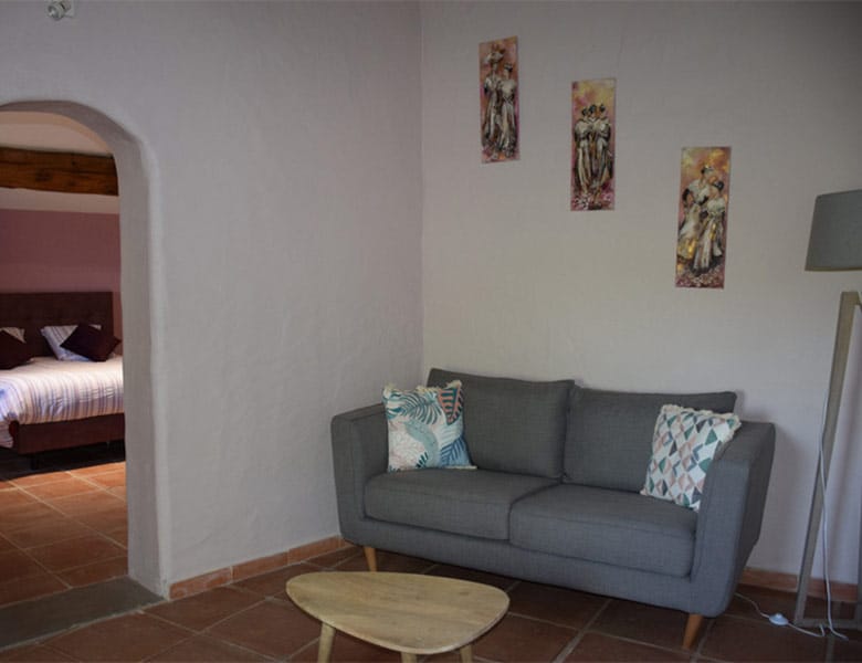 a-vendre-hotel-a-arles-dans-les-bouches-du-rhone-7