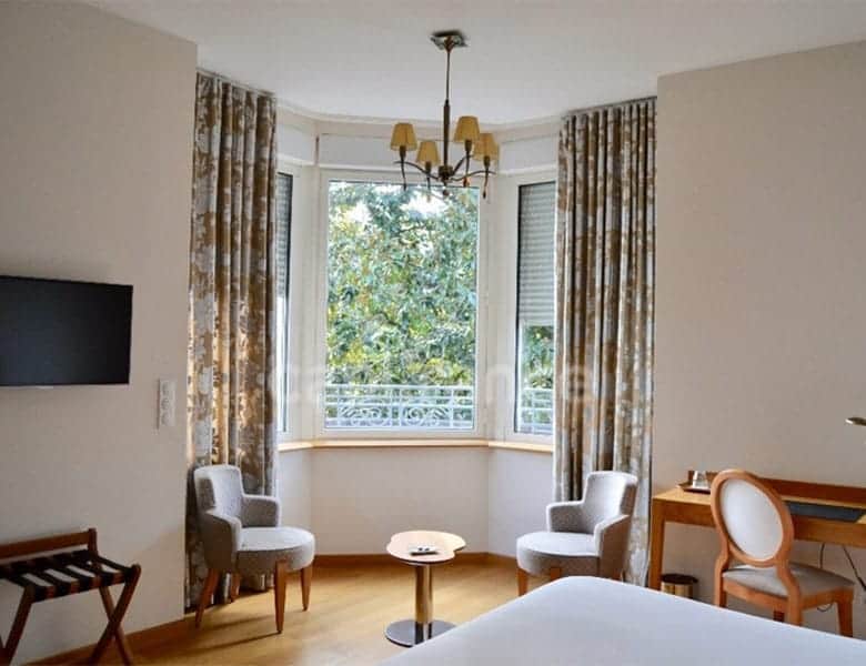 a-vendre-hotel-bureau-4-etoiles-de-8-chambres-en-ardeche-11