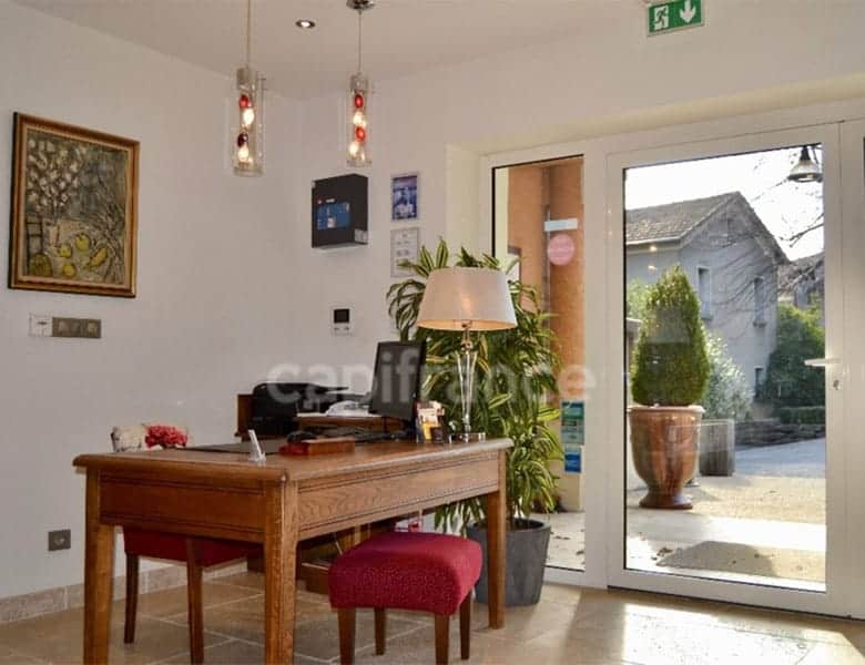 a-vendre-hotel-bureau-4-etoiles-de-8-chambres-en-ardeche-9